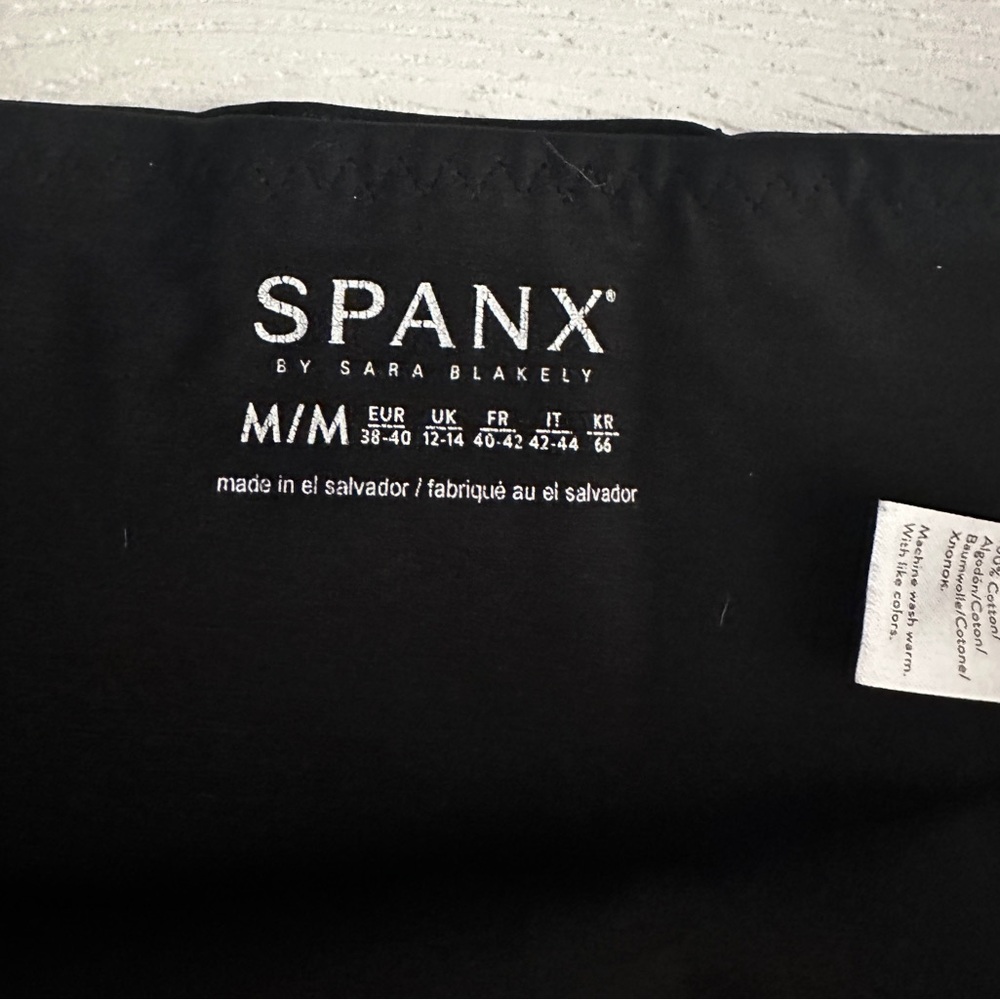 SPANX Look At Me Now High-Waisted Seamless Leggings – Black – Size M - Picture 7 of 9